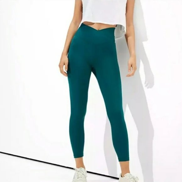 American Eagle Outfitters Pants - American Eagle Lightweight Everything Legging in Emerald Green XL